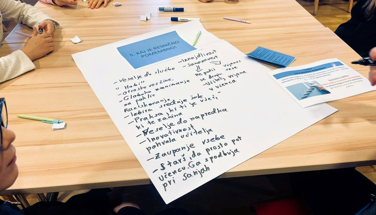 Karierni center za mlade na Medobčinskem otroškem parlamentu 2025/2026