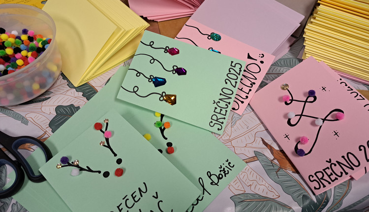 NOVUS_Mladi prostovoljijo - praznično ustvarjanje mladih dijakov